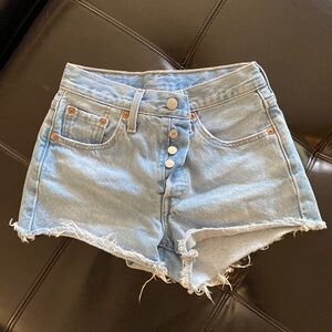 LEVI 501 SHORTS